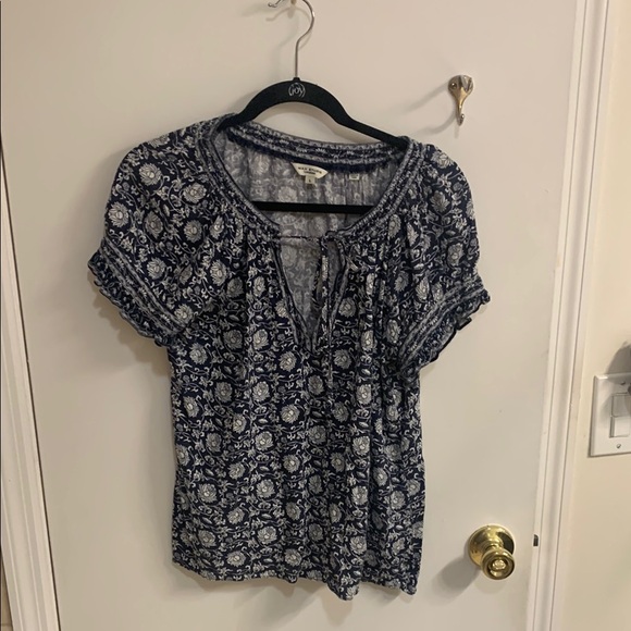 Max Studio Tops - Max Studio Blue and White Puff Sleeve Blouse in Sz L